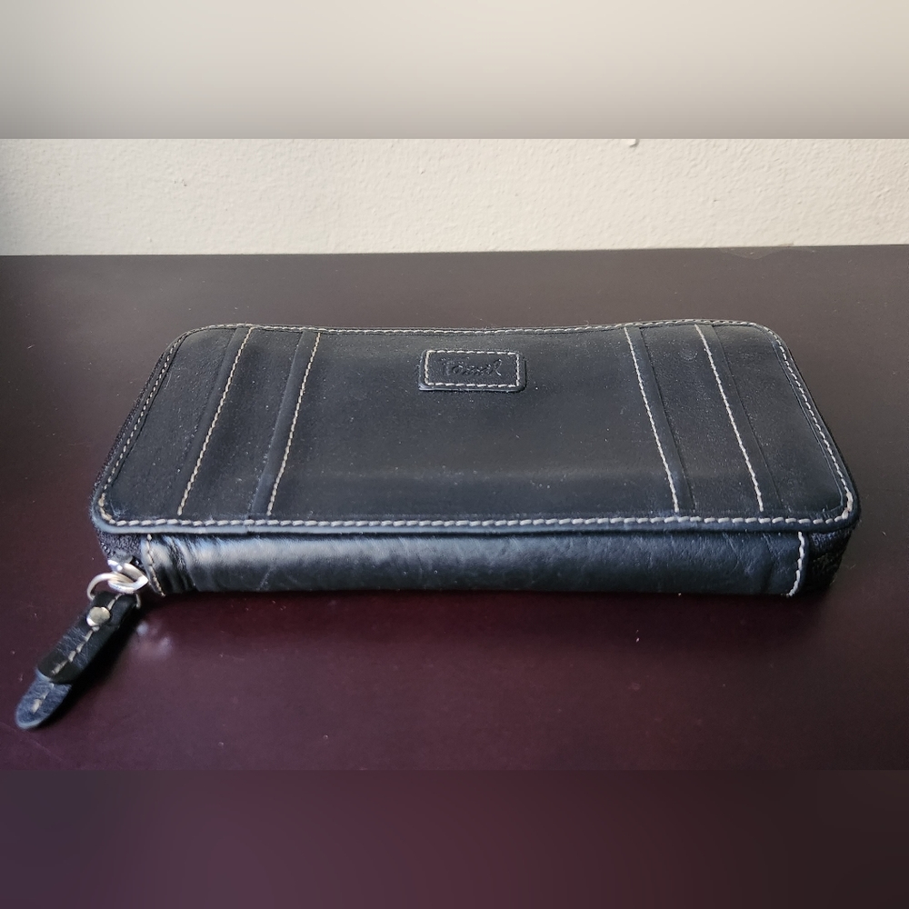 Fossil Leather Zip Around Wallet